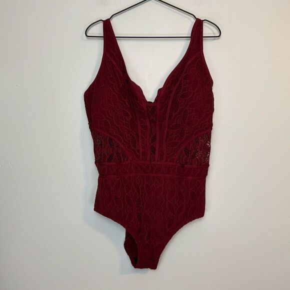 Becca La Boheme Crochet Overlay Swimsuit 3X - Picture 2 of 5